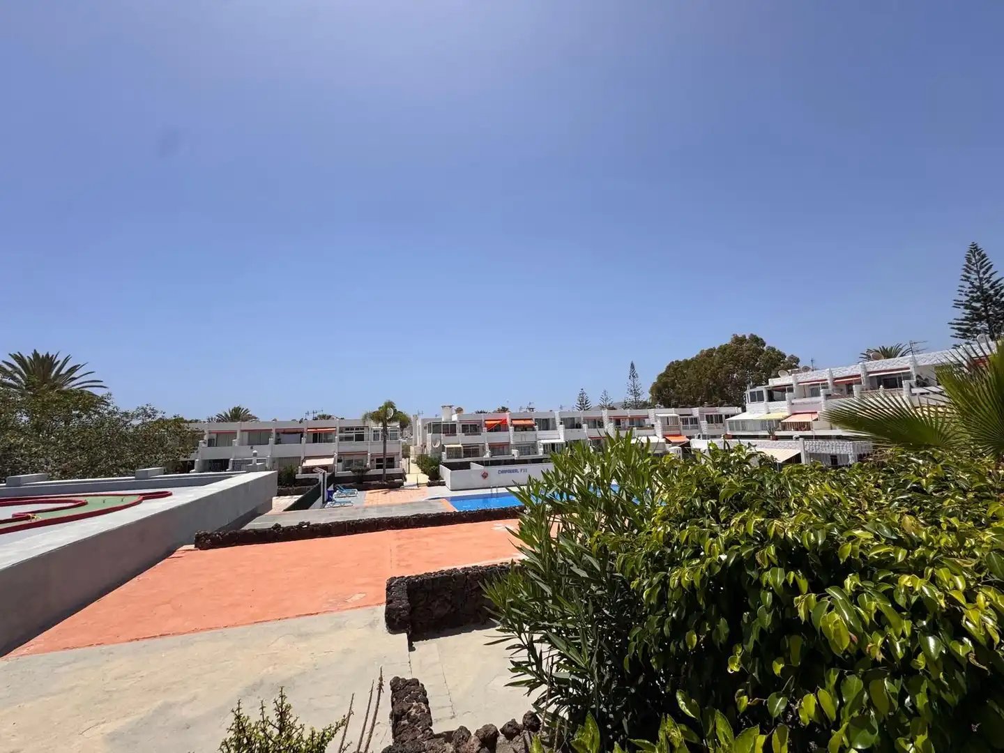 Vista exterior de Apartamento en venta en Arona con Terraza, Amueblado y Piscina comunitaria
