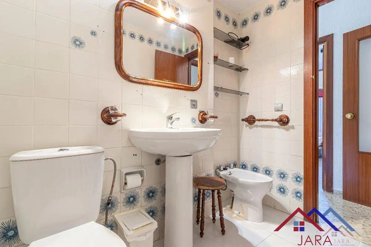 Baño de Apartamento de alquiler en Jerez de la Frontera con Amueblado