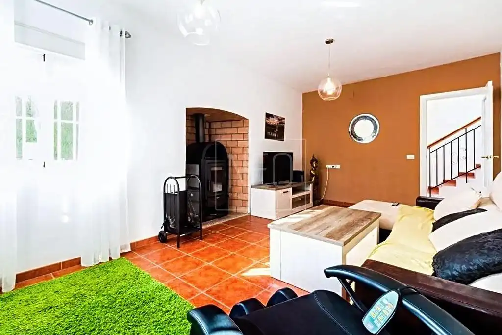 Sala d'estar de Casa o xalet en venda en Albolote amb Aire condicionat, Calefacció i Jardí privat