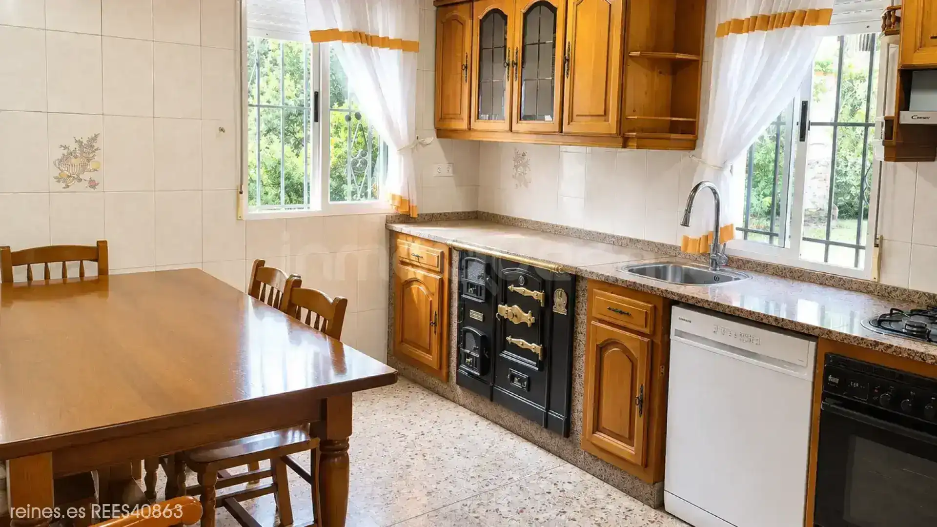 Kitchen of Houses for sale in Trabada  with Air Conditioner, Heating and Private garden