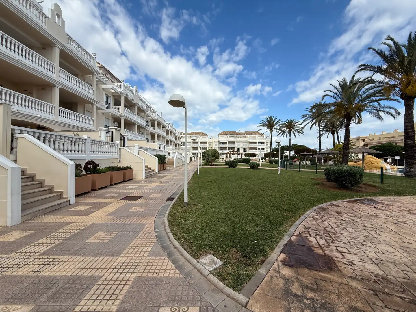 Vista exterior de Apartament en venda en Dénia amb Aire condicionat, Calefacció i Terrassa
