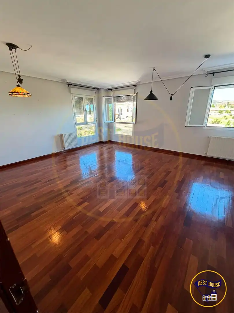 Sala de estar de Piso en venta en Cuenca con Calefacción y Trastero