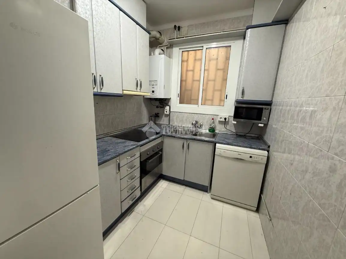 Cuina de Pis en venda en Barcelona amb Aire condicionat i Calefacció