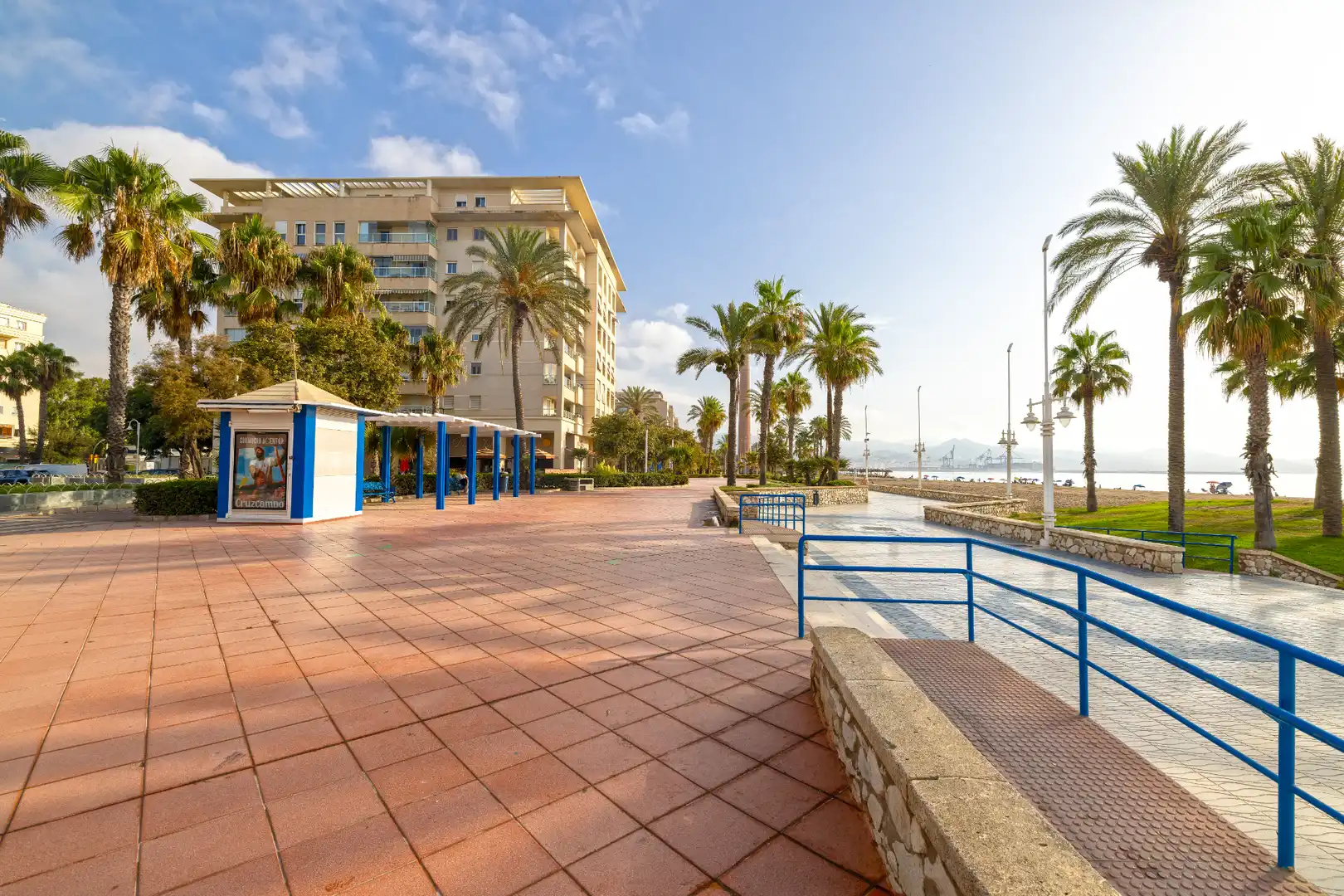 Exterior view of Flat for sale in Málaga  with Air Conditioner, Heating and Terrace