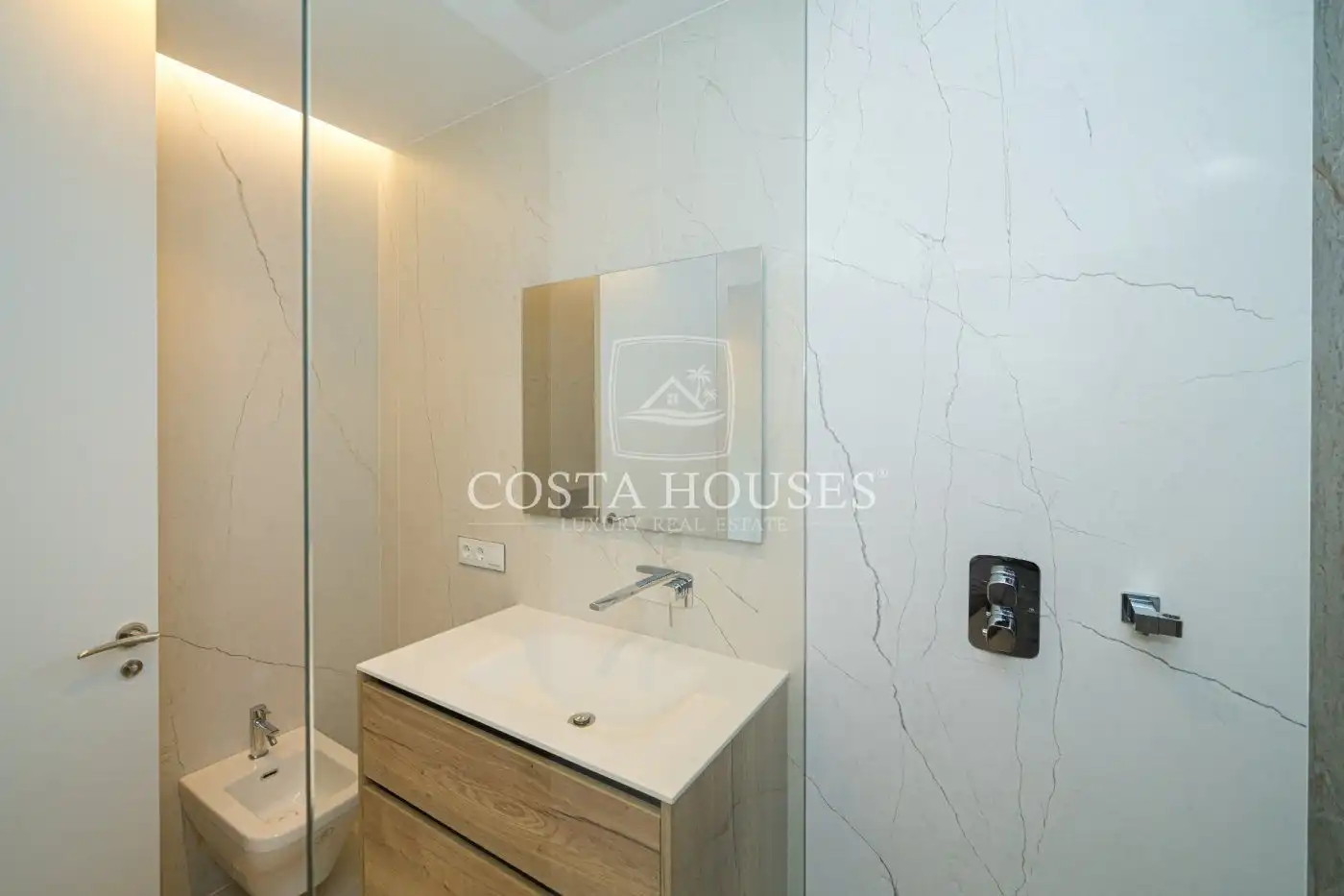Baño de Planta baja en venta en Benidorm con Aire acondicionado, Jardín privado y Terraza