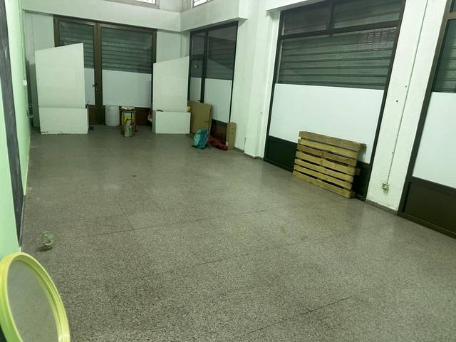 Local comercial en Alquiler en Plaza de Toros - Avenida Chapí - Trinquete