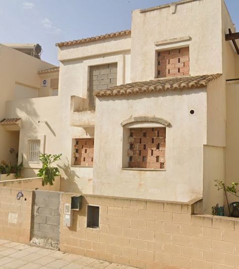 Foto 2 de Casa adosada en venta en Calle Mesana, 15, Almerimar, El Ejido