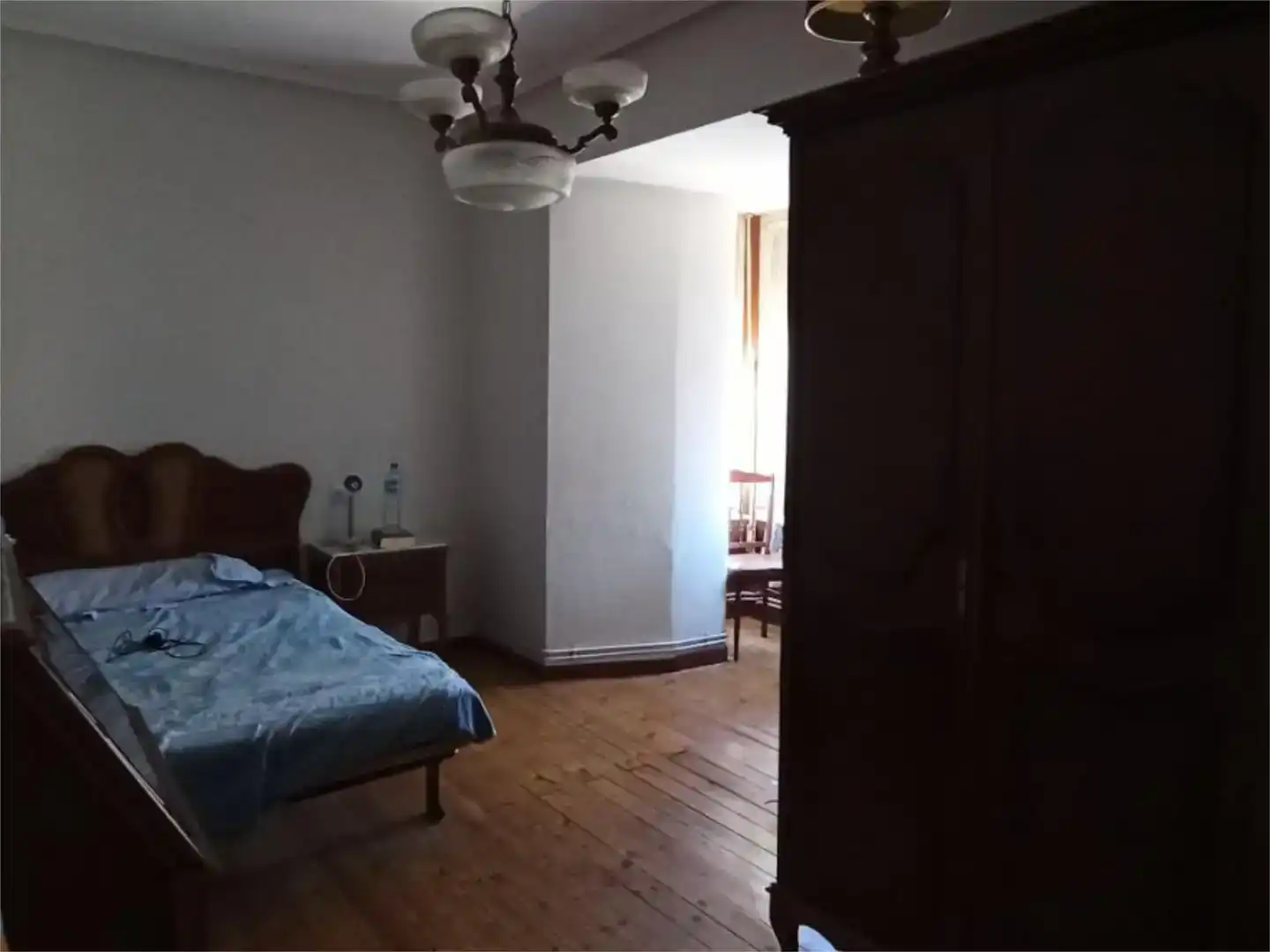 Dormitori de Finca rústica en venda en Valderas amb Parquet, Traster i Moblat