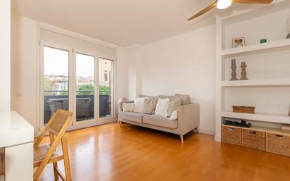 Living room of Flat for sale in  Barcelona Capital  with Air Conditioner, Heating and Terrace