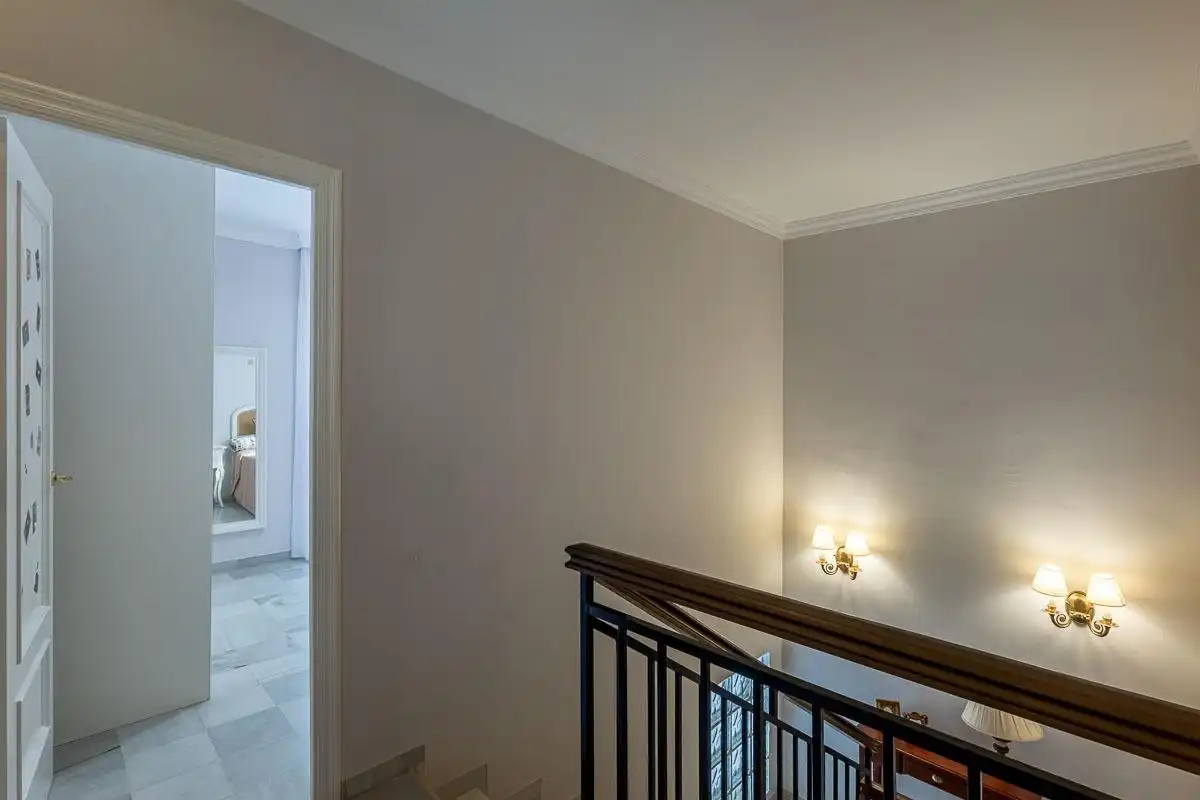 Casa adosada en venta en Motril con Terraza y Alarma