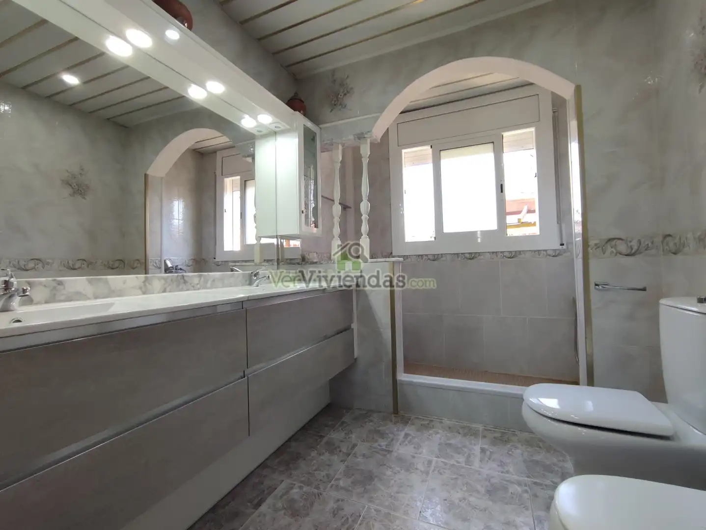 Bathroom of Houses for sale in Masquefa  with Air Conditioner, Heating and Private garden