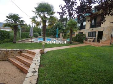 Casa con piscina en venta en Paseo del Iregua