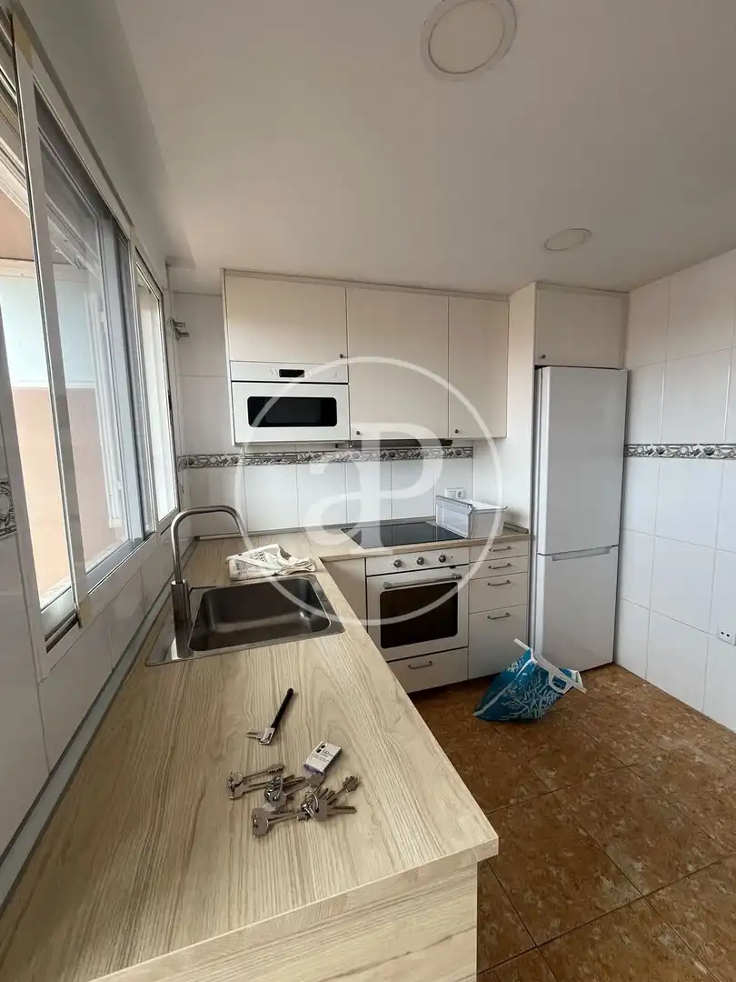 Cocina de Piso de alquiler en Valencia con Aire acondicionado, Calefacción y Terraza