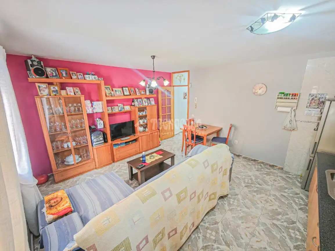 Sala d'estar de Pis en venda en Arona amb Moblat