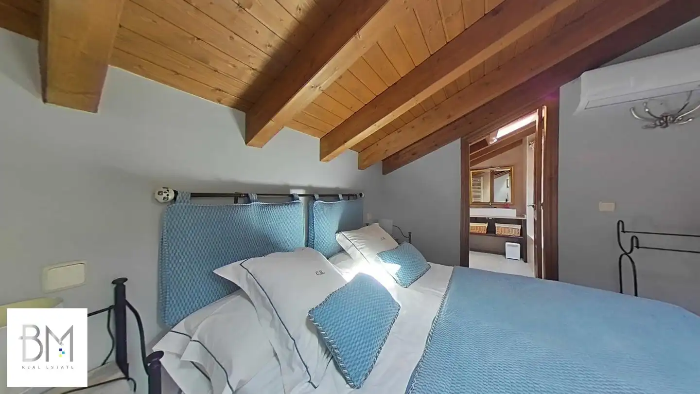 Dormitori de Casa o xalet en venda en Mombeltrán, Ávila
