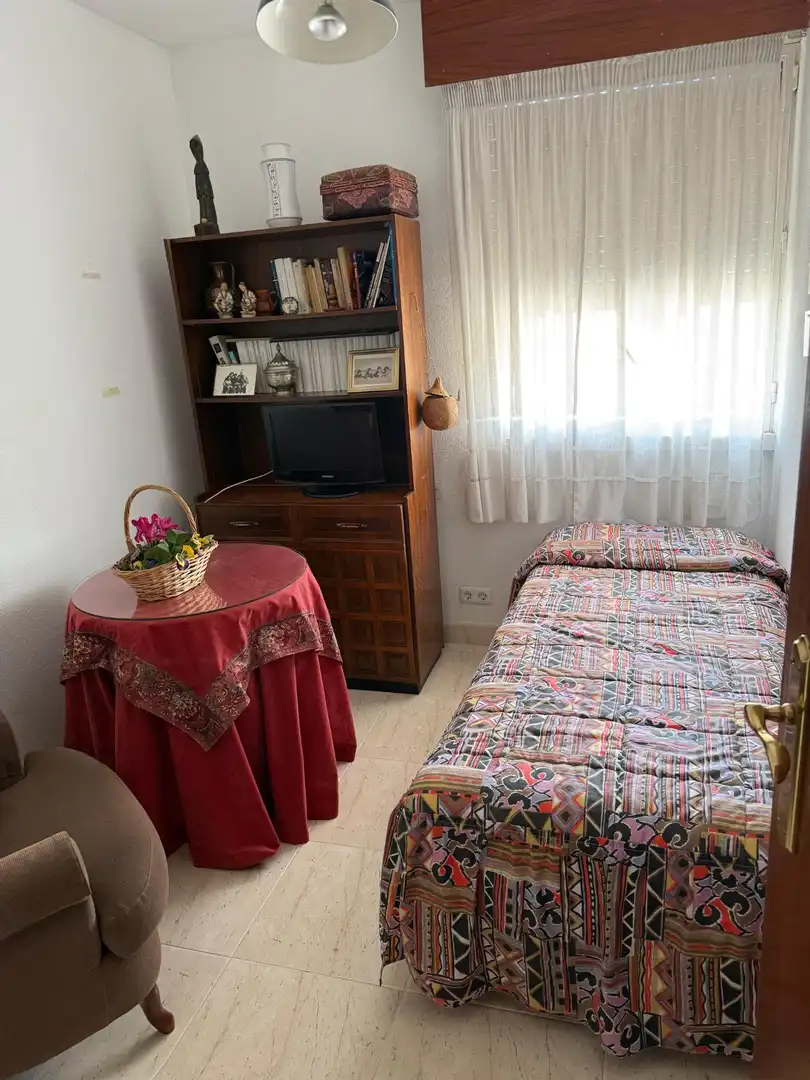 Bedroom of Flat for sale in Córdoba  with Air Conditioner and Balcony