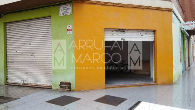 Local comercial en Alquiler en Ensanche - Parque del Oeste