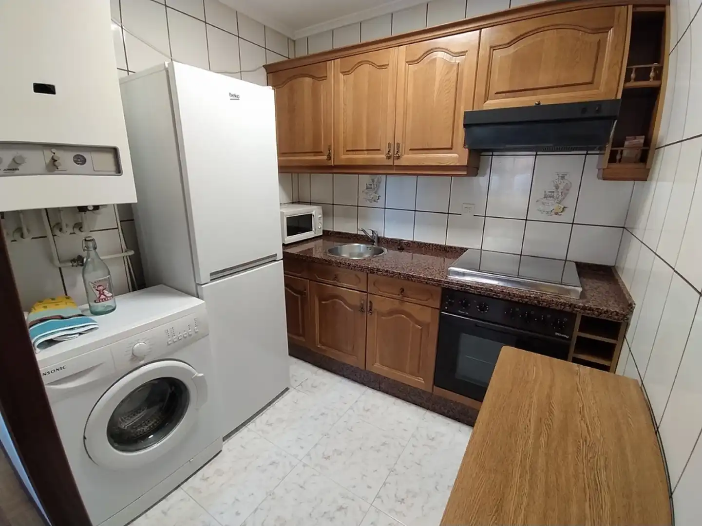 Cuina de Pis en venda en Avilés amb Calefacció, Parquet i Terrassa