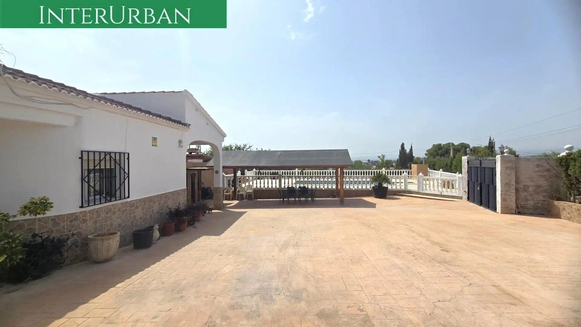 Vista exterior de Casa o xalet en venda en Llíria amb Aire condicionat, Calefacció i Jardí privat