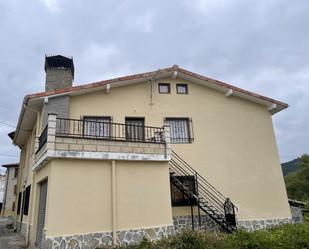 Vista exterior de Casa o xalet en venda en Trespaderne amb Terrassa i Balcó