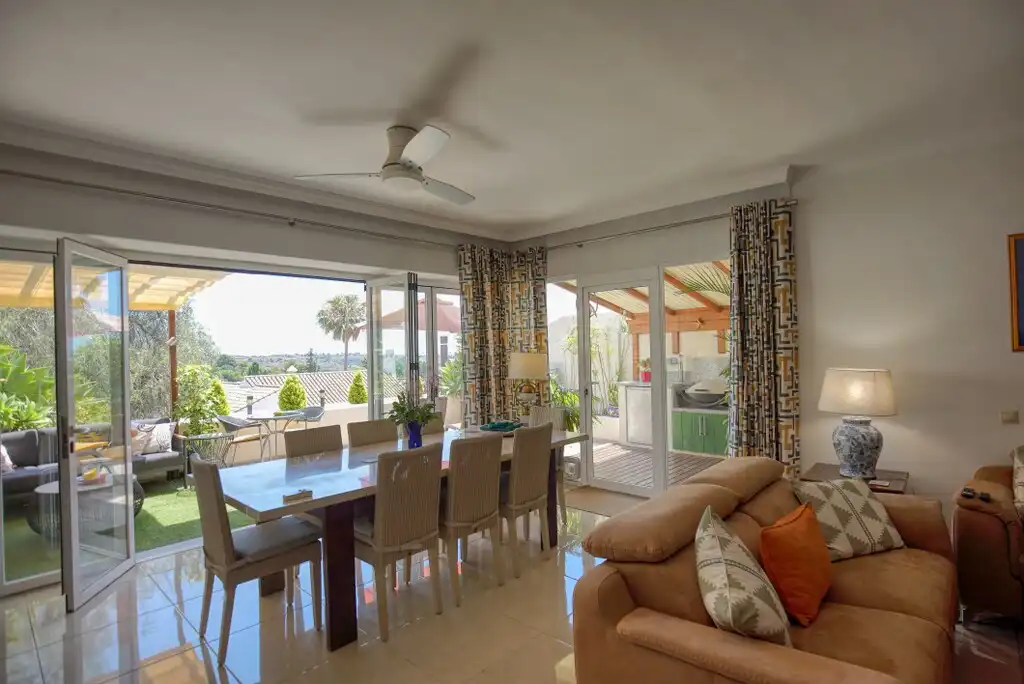 Villa con piscina in vendita a Nueva Andalucía, imagen 2