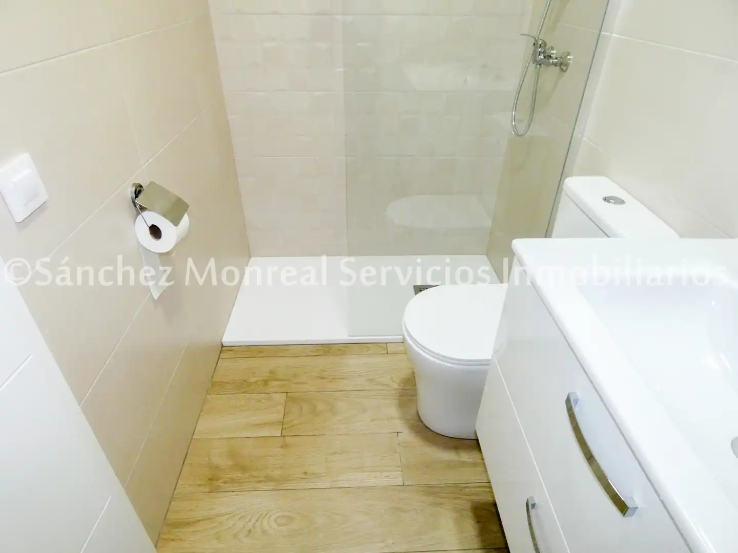 Baño de Apartamento de alquiler en Alcázar de San Juan con Aire acondicionado, Terraza y Amueblado