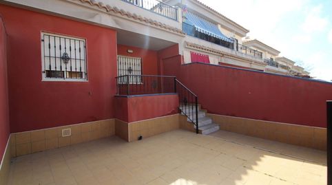Dúplex adosado con piscina comunitaria en Aguas Nuevas, Torrevieja