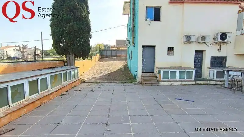 Vista exterior de Edificio en venta en Tordera