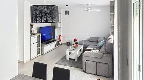 Foto 3 de Casa adosada en venta en Calle Miralrio, Moraleja de Enmedio, Madrid