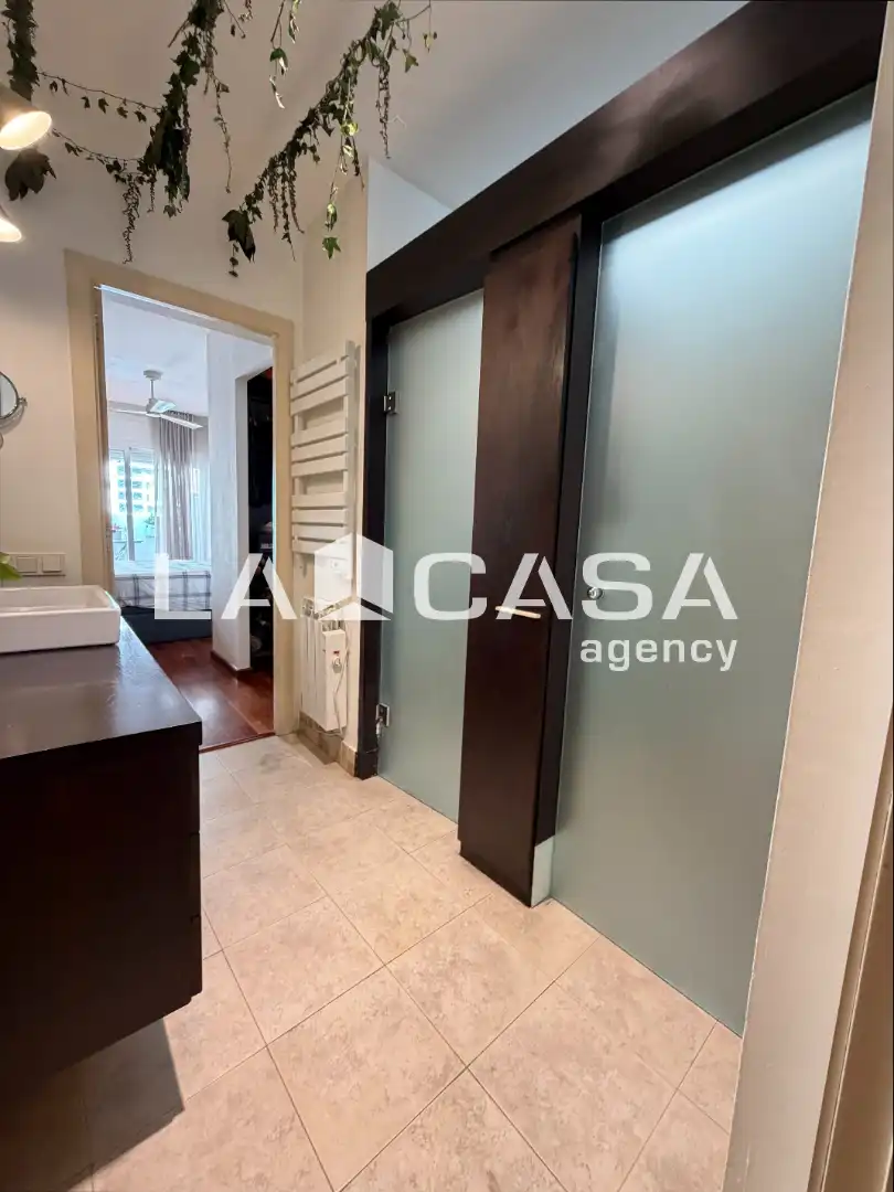 Flat for sale in Badalona  with Air Conditioner and Terrace