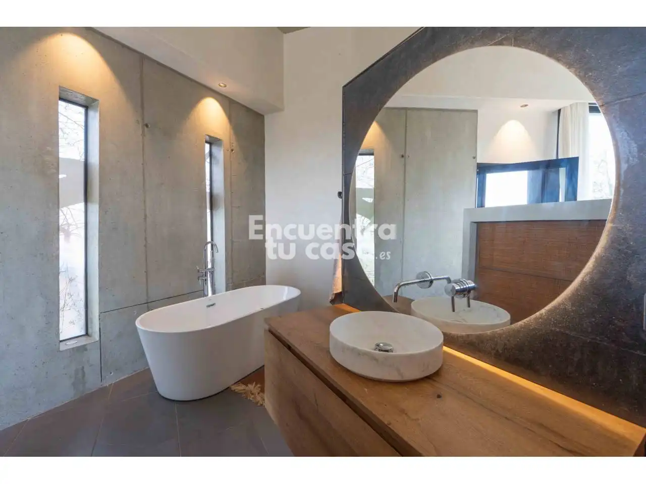 Bany de Casa o xalet en venda en Donostia - San Sebastián  amb Jardí privat, Terrassa i Piscina