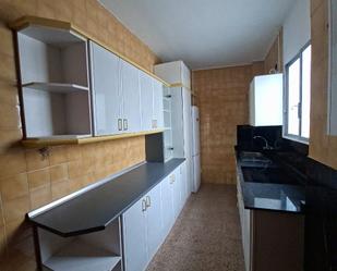 Cuina de Pis de lloguer en Las Palmas de Gran Canaria amb Balcó