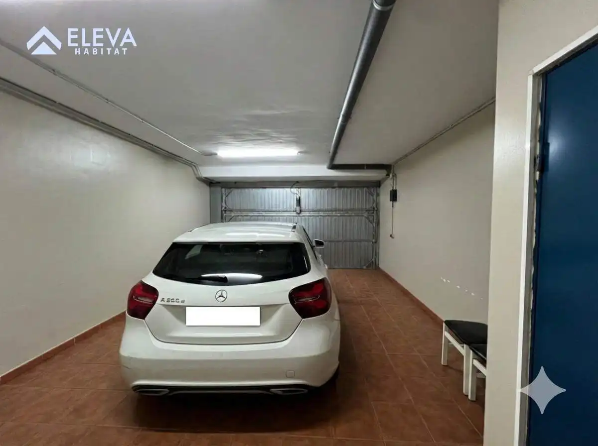 Aparcament de Casa adosada en venda en Lleida amb Aire condicionat, Parquet i Terrassa