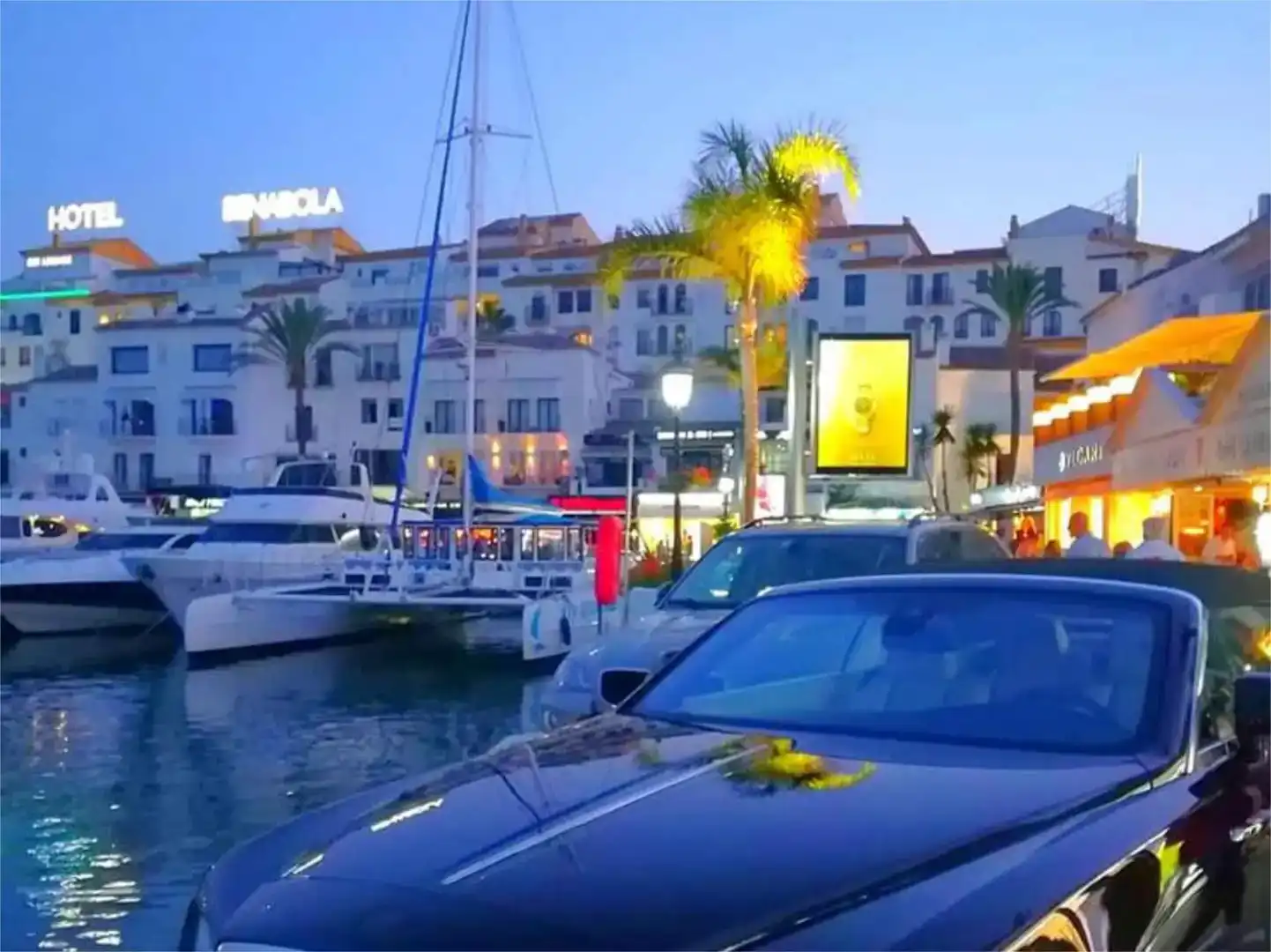 Parking of Flat for share in Marbella  with Air Conditioner, Private garden and Furnished