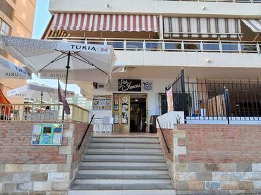 Business premises for sale in Avinguda del País Valencià 67