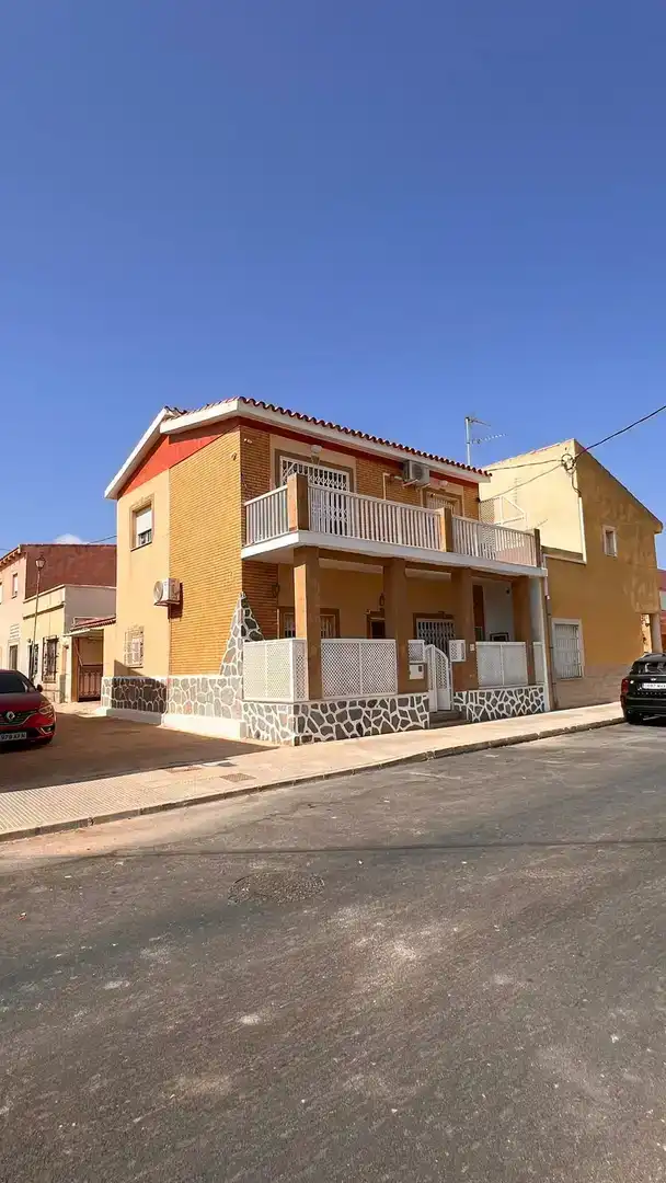 Vista exterior de Planta baixa en venda en Cartagena amb Aire condicionat i Balcó