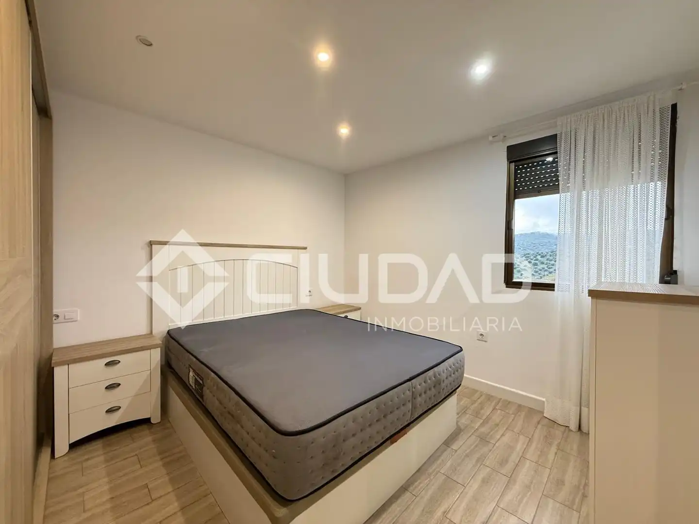 Habitación de Piso en venta en El Bosque con Aire acondicionado, Amueblado y Alarma