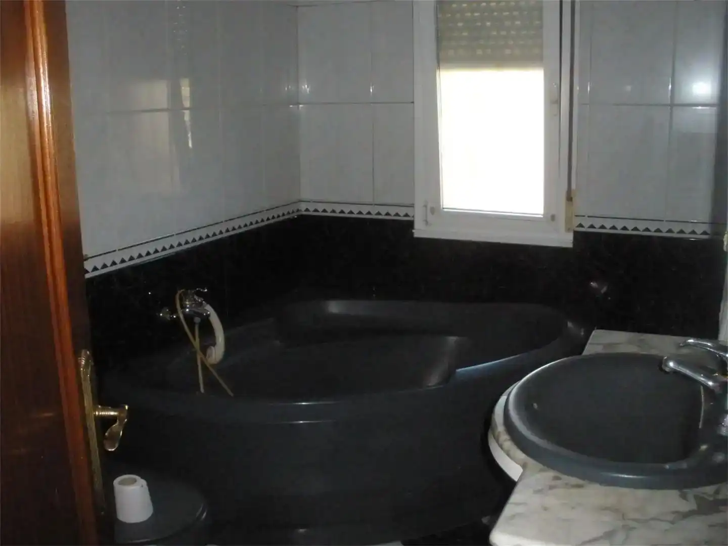 Bathroom of Flat for sale in Bimenes