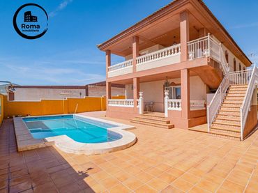 Xalet amb piscina en venda a Láchar