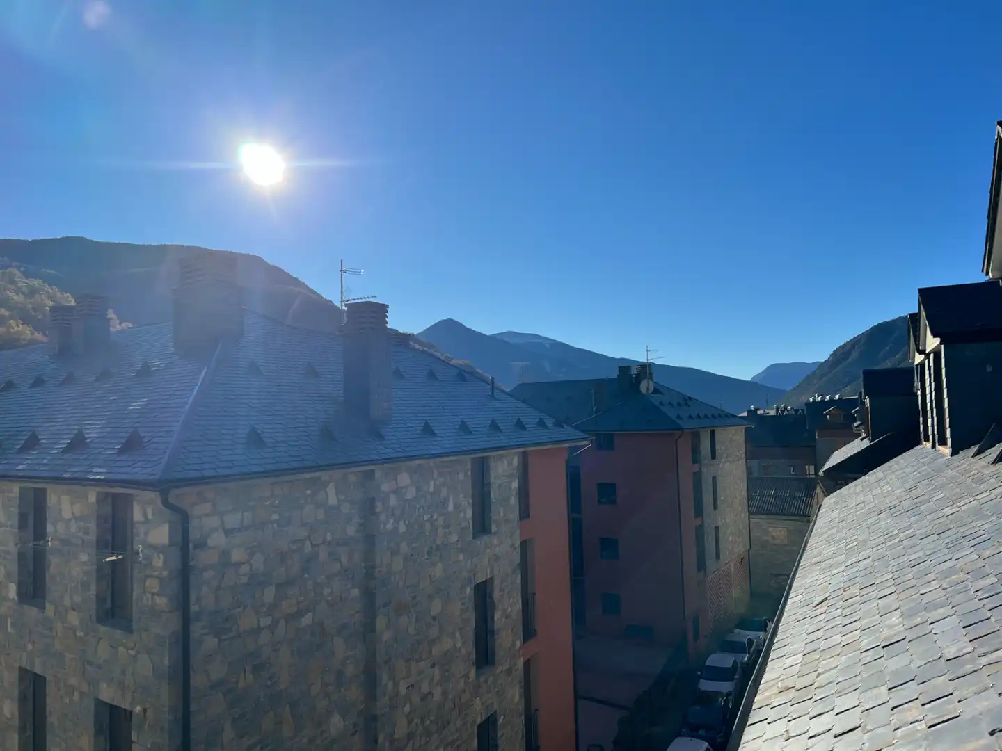 Vista exterior de Ático en venta en Broto con Terraza