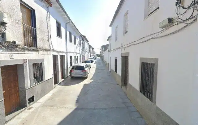 Vista exterior de Piso en venta en Dos Torres