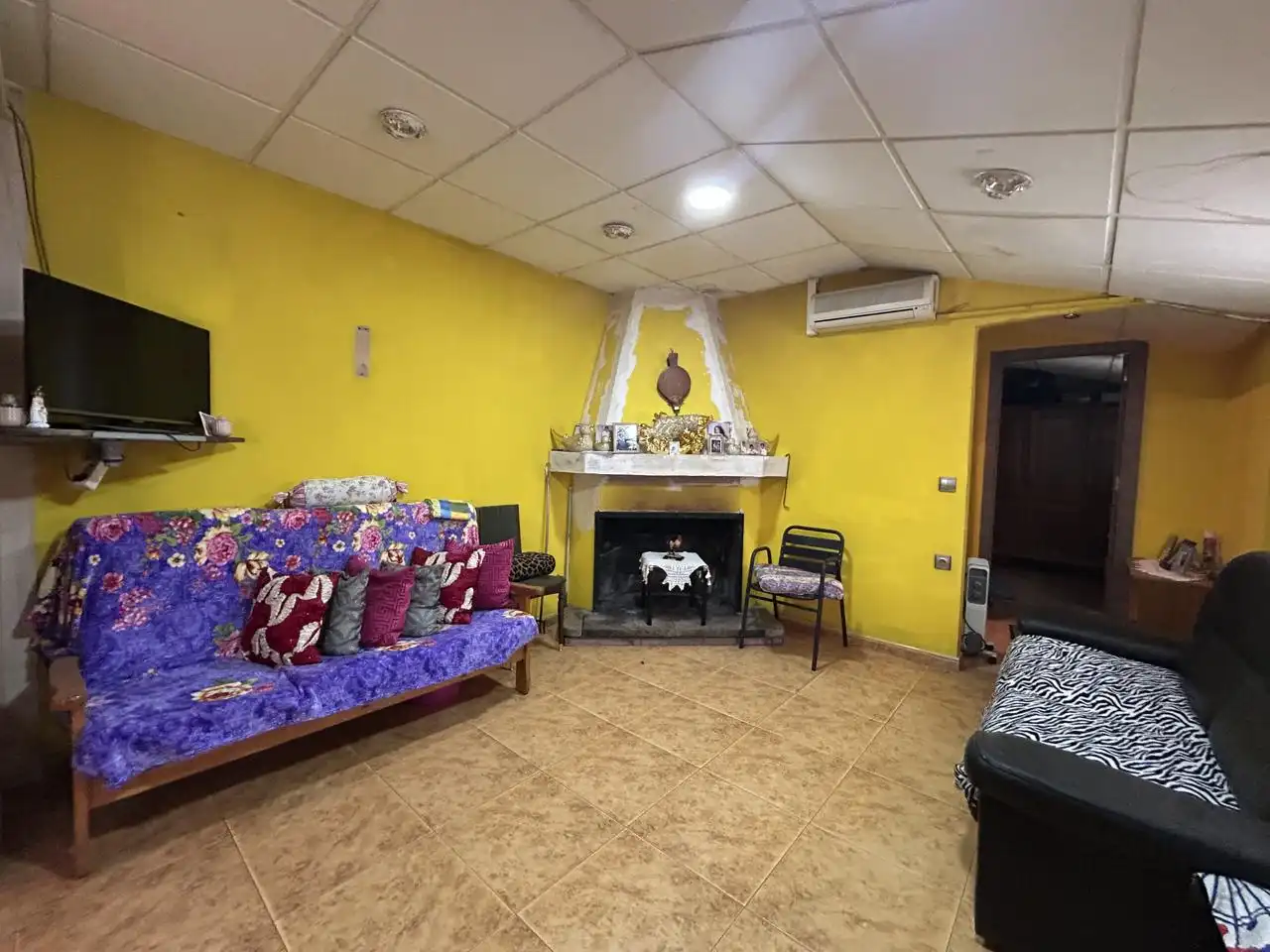 Living room of Houses for sale in Valtierra  with Community pool