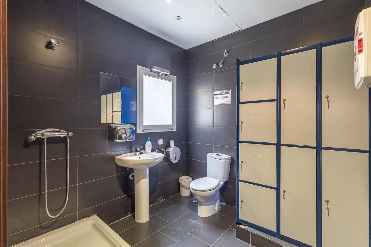 Badezimmer von Geschaftsraum zur Miete in Villa de Otura, Granada