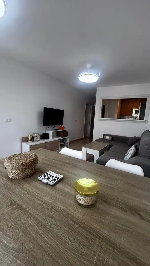 Apartamento con piscina en alquiler en Solymar, imagen 3