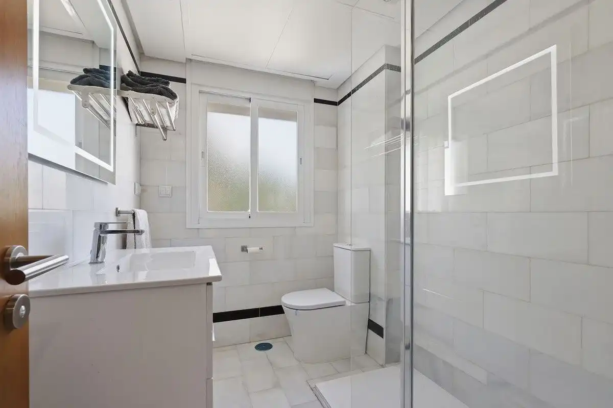 Baño de Casa o chalet en venta en Estepona con Terraza, Piscina y Balcón