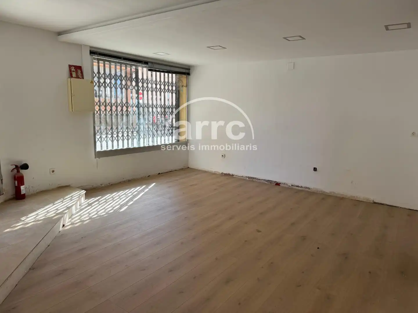 Local comercial de lloguer a Banyeres, imagen 2