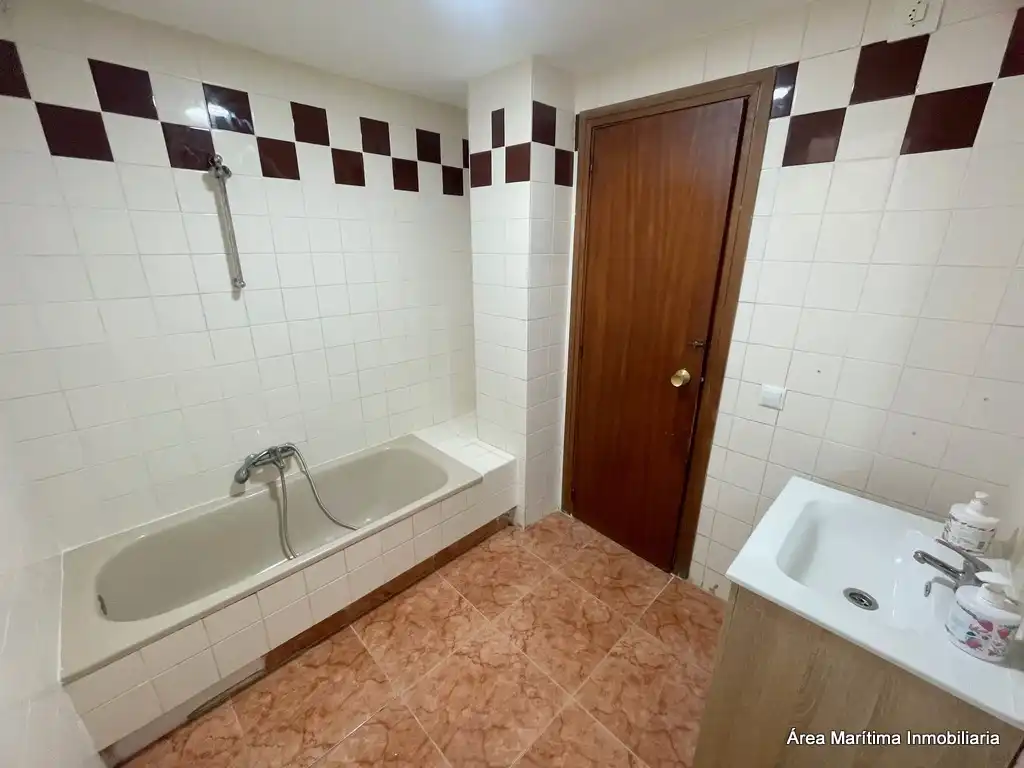 Wohnung zur Miete in Carrer del Riu Tajo, La Malva-rosa