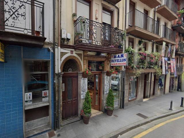 Piso en Venta en Calle REVELLON en Centro