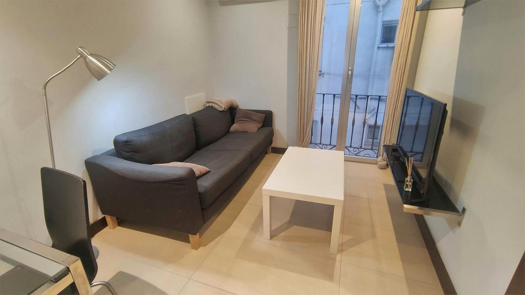 Sala de estar de Piso de alquiler en  Madrid Capital con Aire acondicionado, Calefacción y Amueblado