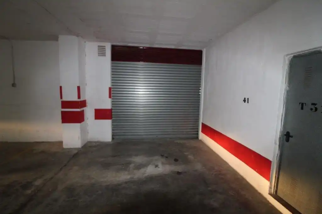 Parking de Piso en venta en Benalmádena con Aire acondicionado, Terraza y Amueblado